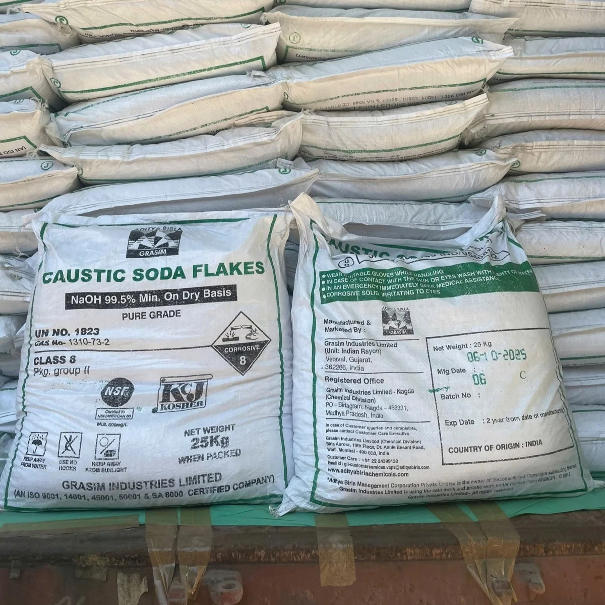 Xút vảy GRASIM CAUSTIC SODA FLAKES NaOH 99.5% Ấn Độ — Ảnh 7