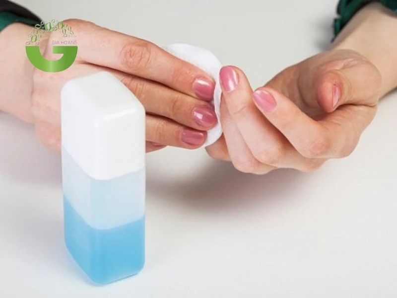 Ứng dụng Kali Hydroxit sản xuất nước tẩy móng tay